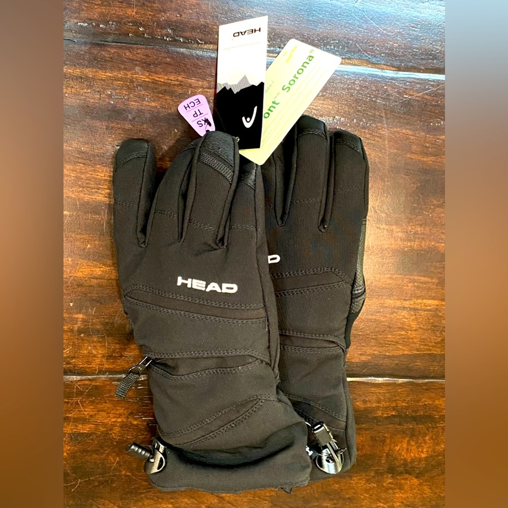 NWT Ski gloves